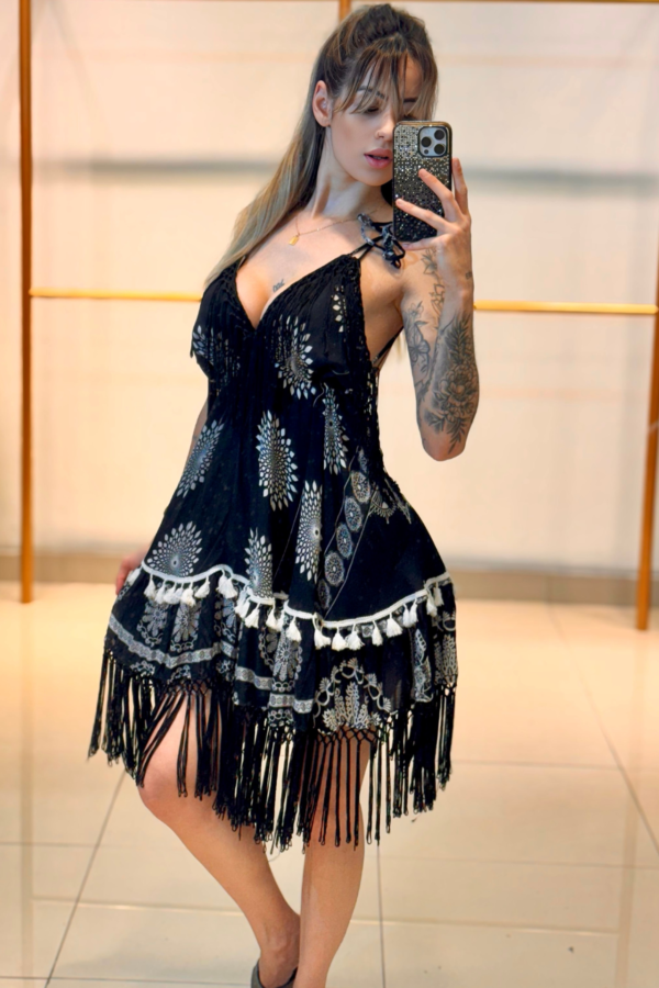 Vestido Curto Costa Nua - Detalhe na Barra - Image 5