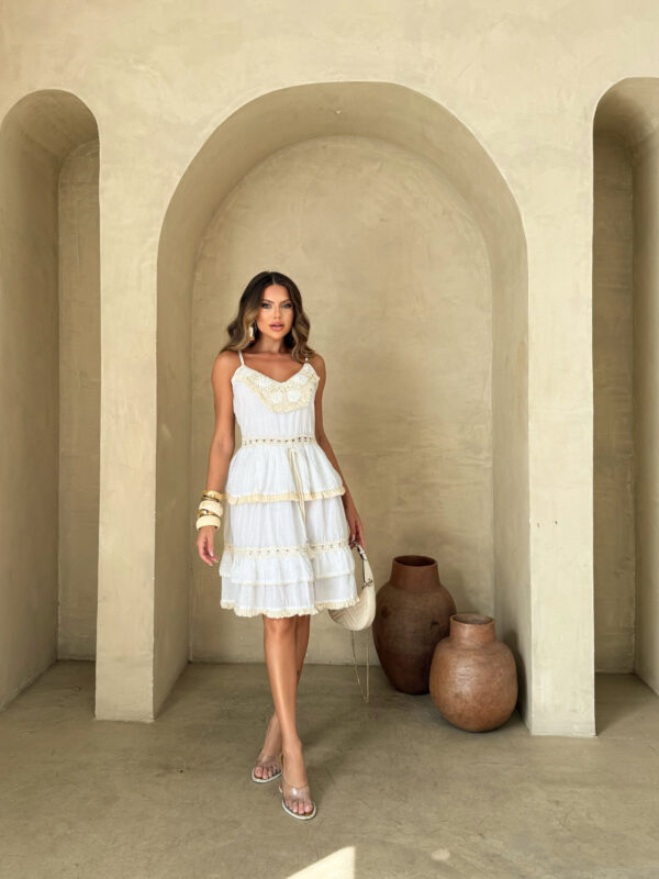 Vestido Curto com Saia Tripla - Image 4
